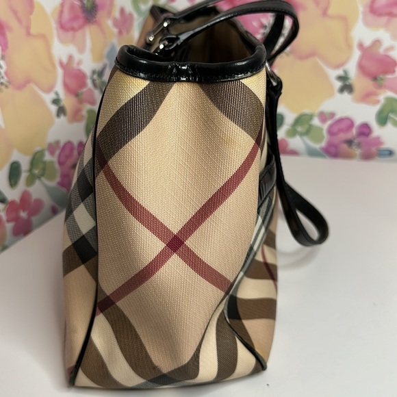 💯Authentic  BURBERRY HAYMARKET CHECK TOTE BAG LEATHER  HANDBAGS WOMEN🍀 - Picture 11 of 17